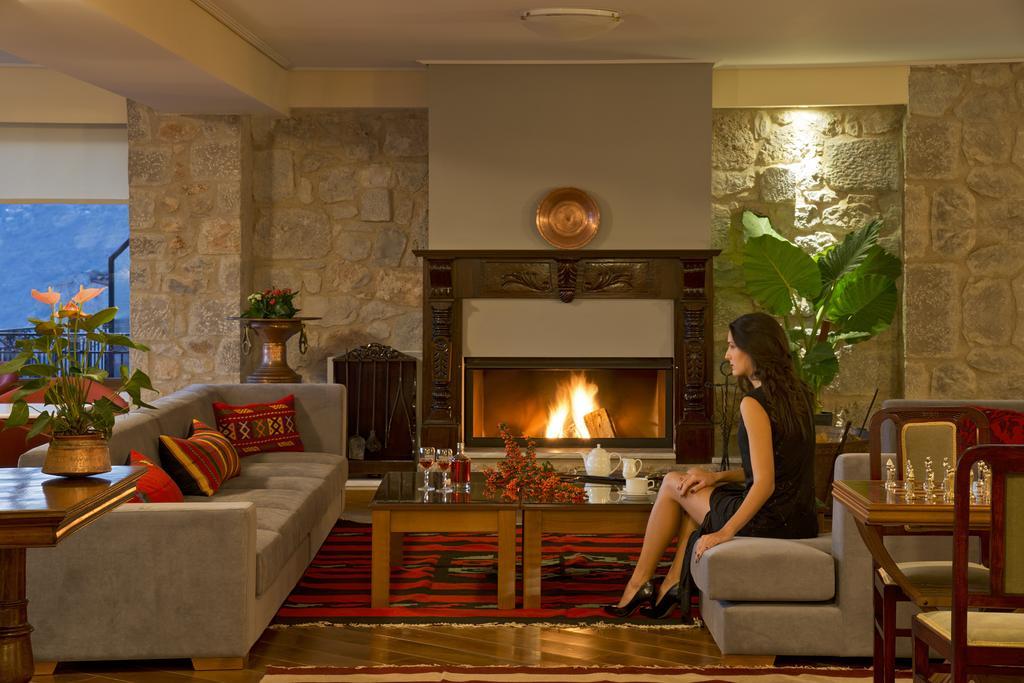 Ellinon Thea Arachova Hotel Exterior photo